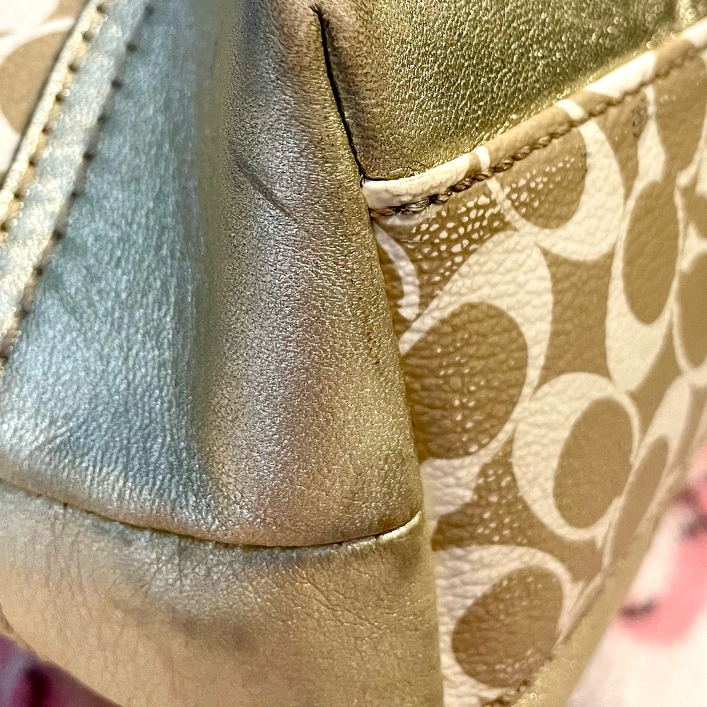 *EUC* COACH Heritage Chelsea Signature Shoulder Tote Bag/Purse - White & Gold - Picture 12 of 16